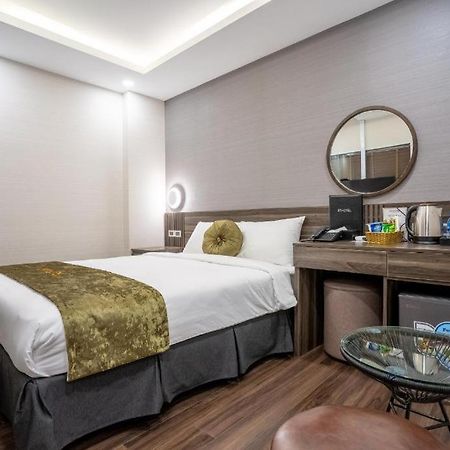 3T Hotel 41 Nguyen Thai Hoc- By Bay Luxury Ханой Екстериор снимка